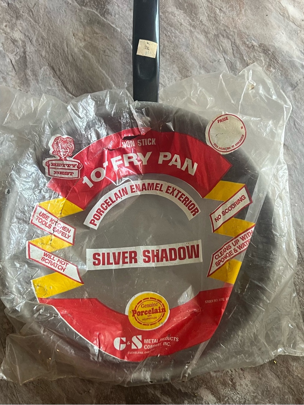 Vintage Betty Best 10” Non Stick Porcelain Enamel Frying Pan